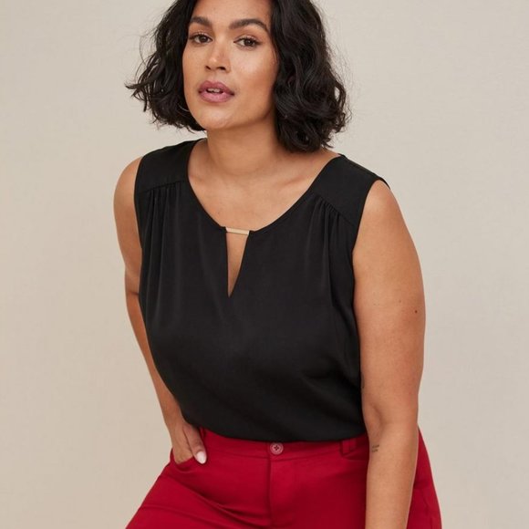 Torrid V Neck Keyhole Tank NWT - Picture 3 of 6